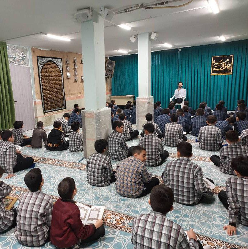 تمرین قرآن کریم - دبستان شهید جهان آرا